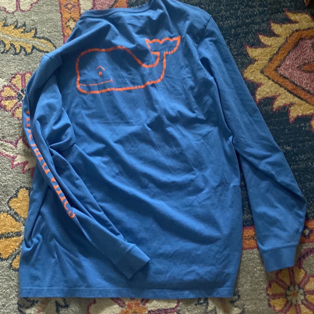 Vineyard vines long sleeved mens shirt. New with tags. Size Xl